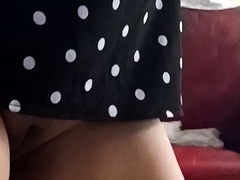 asian-shaved-pussy-no-panties-dancing