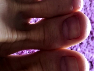 Amateur Foot Fetish Girlfriend Sucks and gives a Footjob