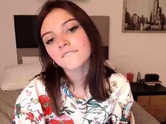 amateur-teen-georgeus-brunette-2