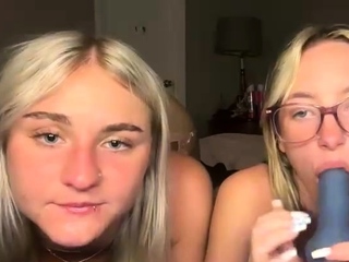 Amateur blonde teen girlfriend toyed and facialized