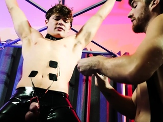 Dom Controls His Sub With Shock Torment