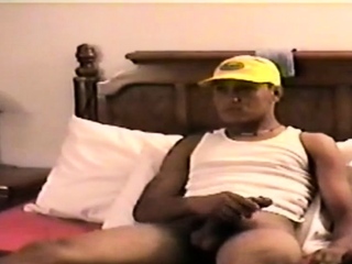 Vintage str8 stud got HJ from busty gay