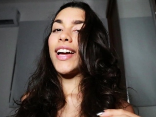 Teen babe gives a blowjob and jerking his cock